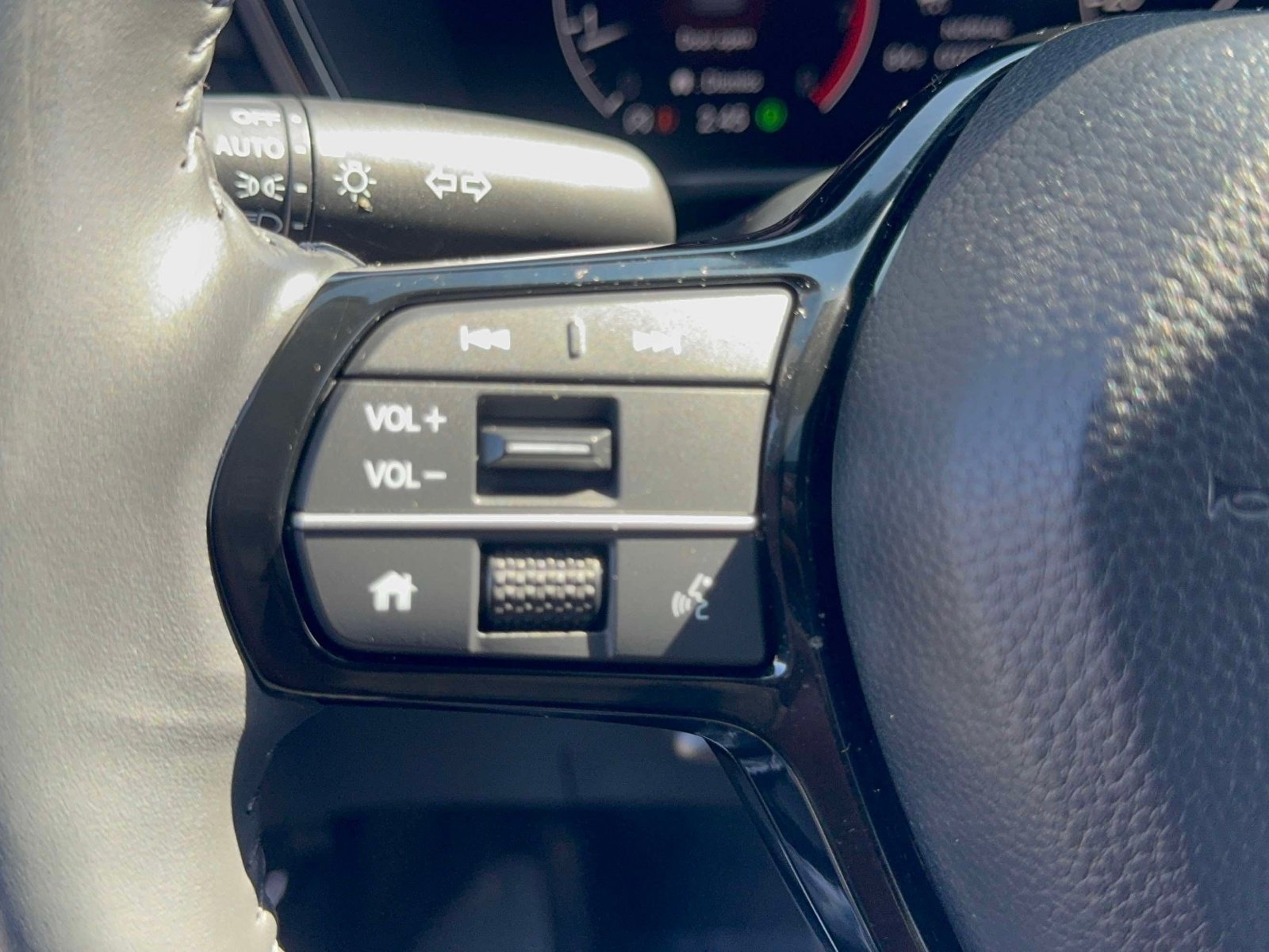 Used 2023 Honda CR-V EX-L image 17