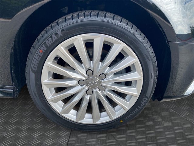 Used 2018 Audi A3 e-tron Premium Plus image 34
