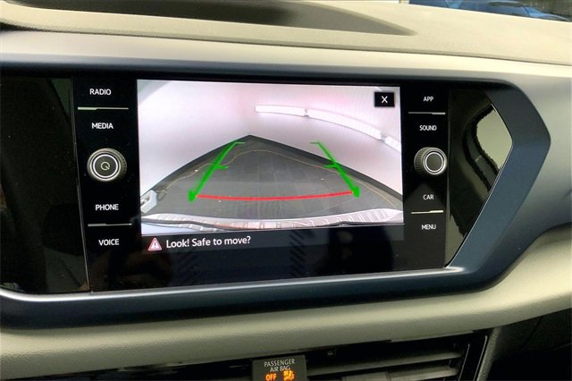 Certified 2022 Volkswagen Taos SE image 21