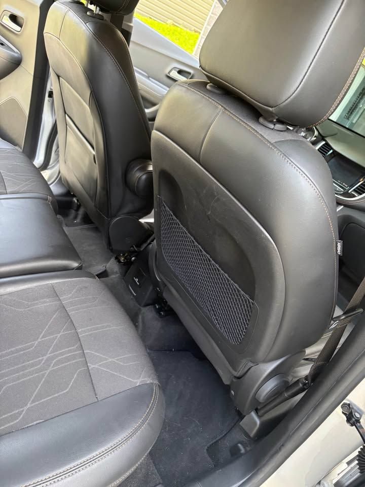 Used 2020 Chevrolet Trax LT w/ LT Convenience Package FWD image 4