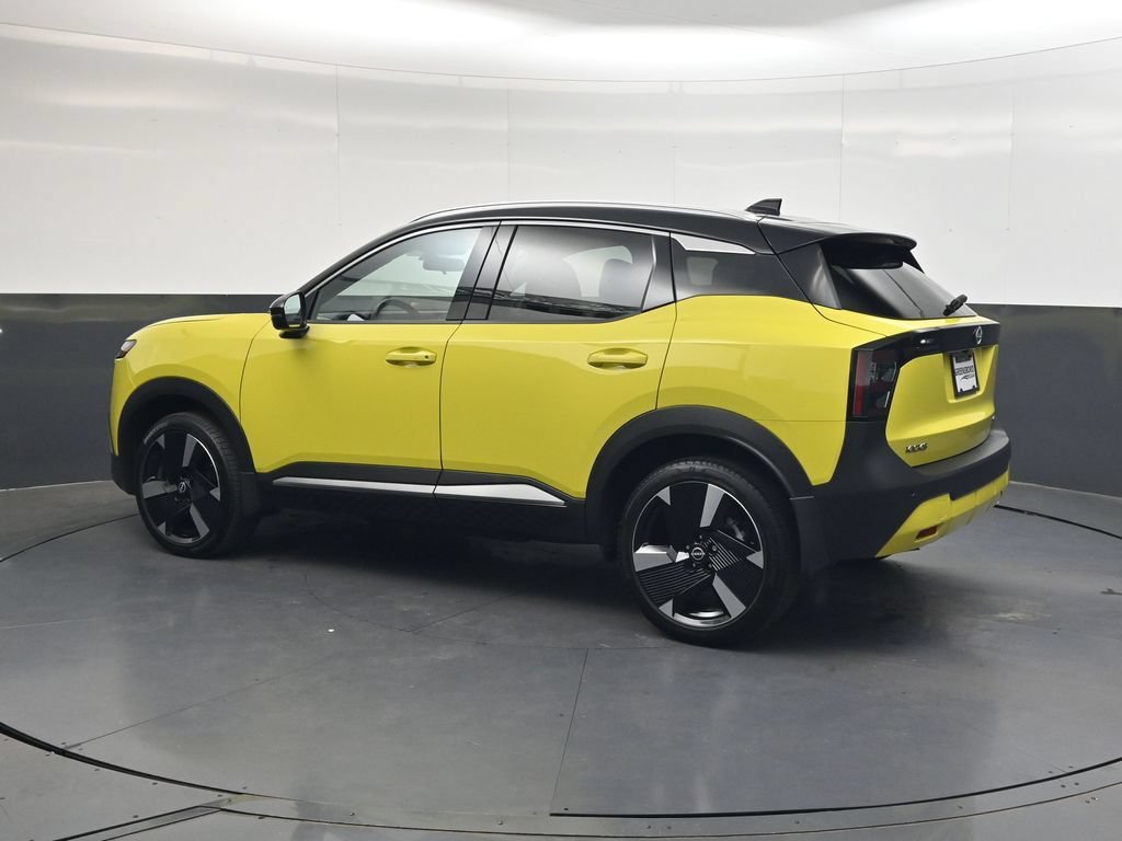 Used 2025 Nissan Kicks SR w/ SR Premium Package FWD image 8
