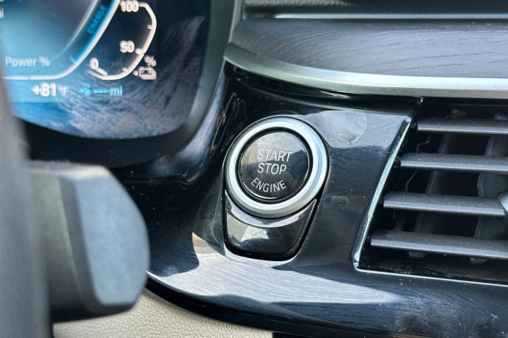 Used 2023 BMW 530e 530e iPerformance w/ Premium Package image 25