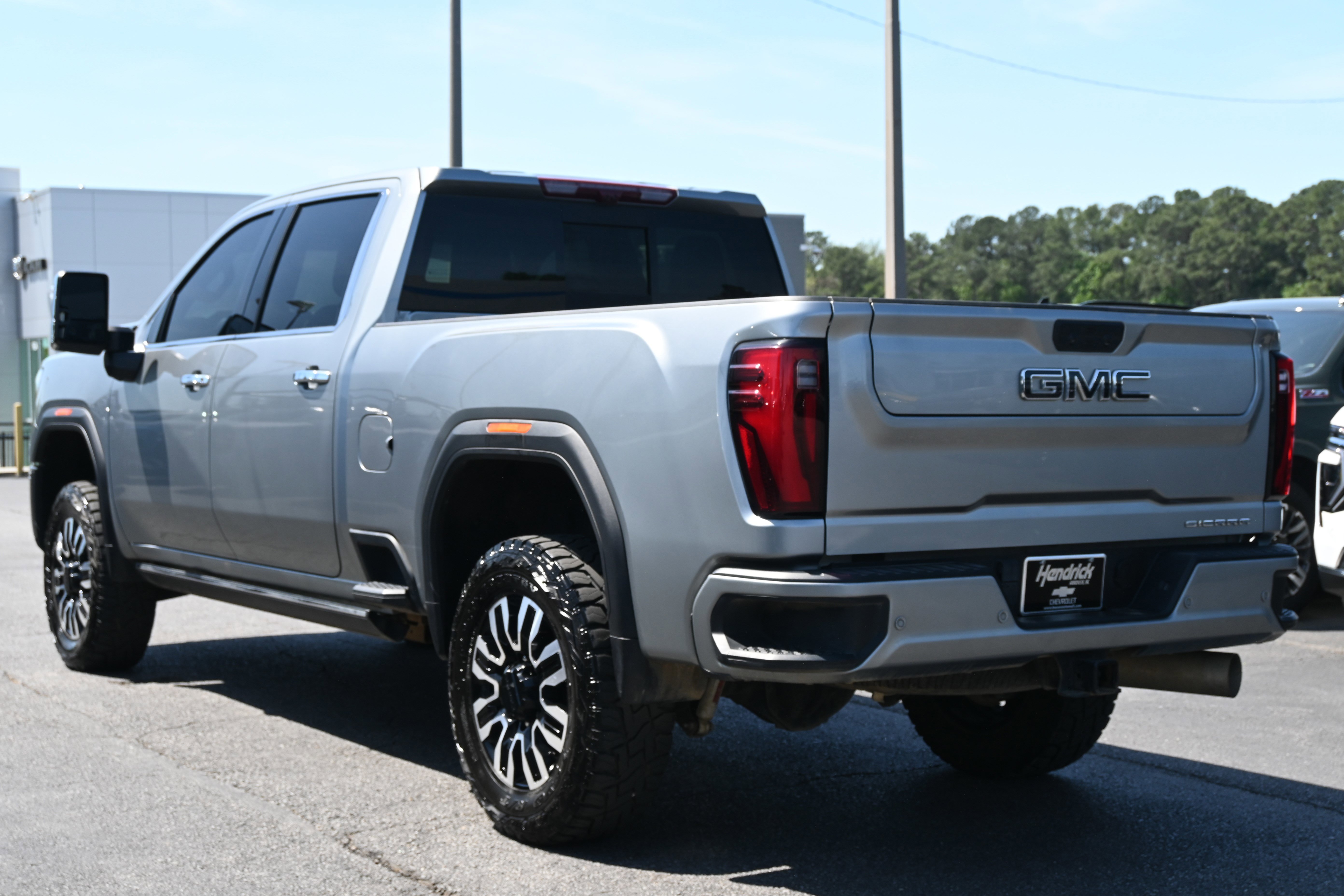 Used 2025 GMC Sierra 2500 Denali Ultimate w/ Max Trailering Package image 12