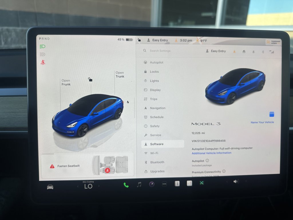 Used 2023 Tesla Model 3 Standard Range image 22