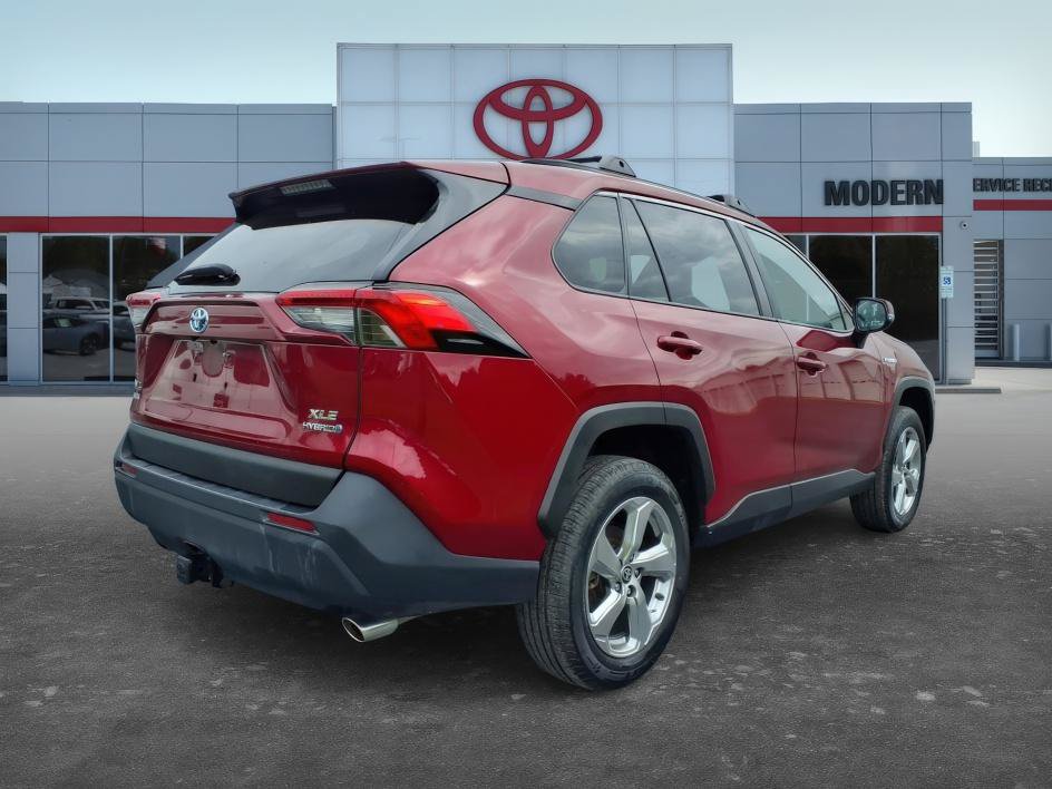 Used 2021 Toyota RAV4 XLE Premium AWD/4WD image 7
