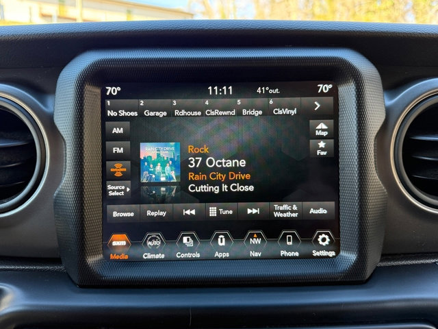 Used 2022 Jeep Wrangler Unlimited Sport w/ Sun And Sound Package image 21