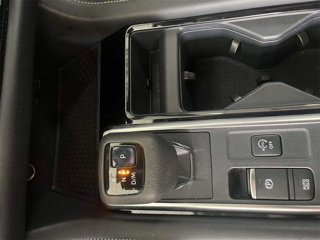 Used 2022 Nissan Pathfinder SV image 21