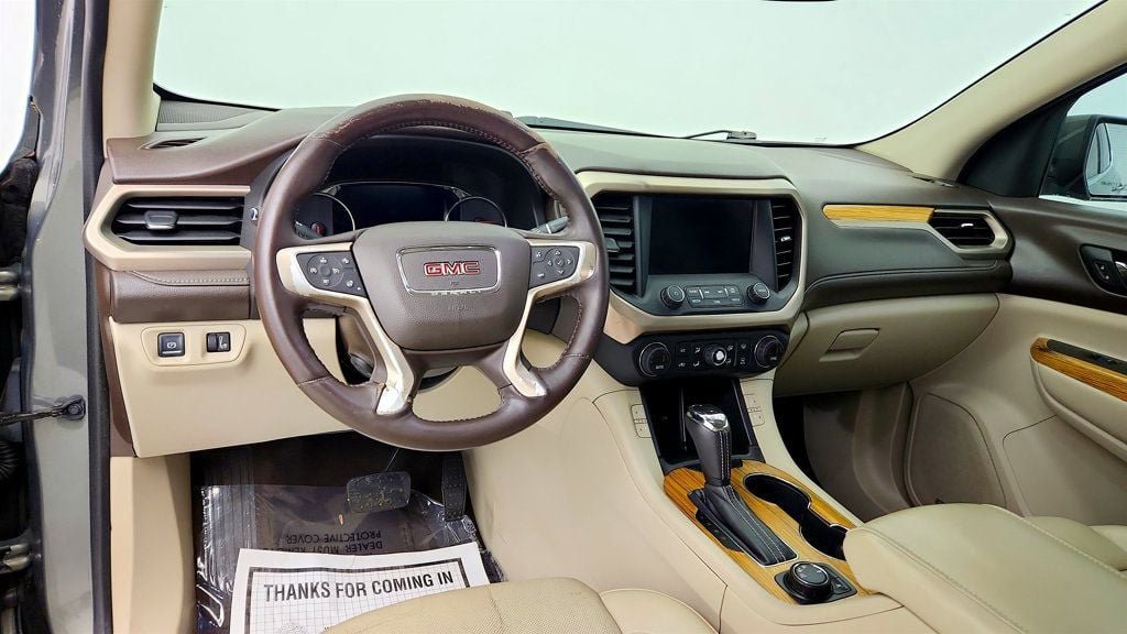 Used 2017 GMC Acadia Denali w/ Technology Package FWD image 13