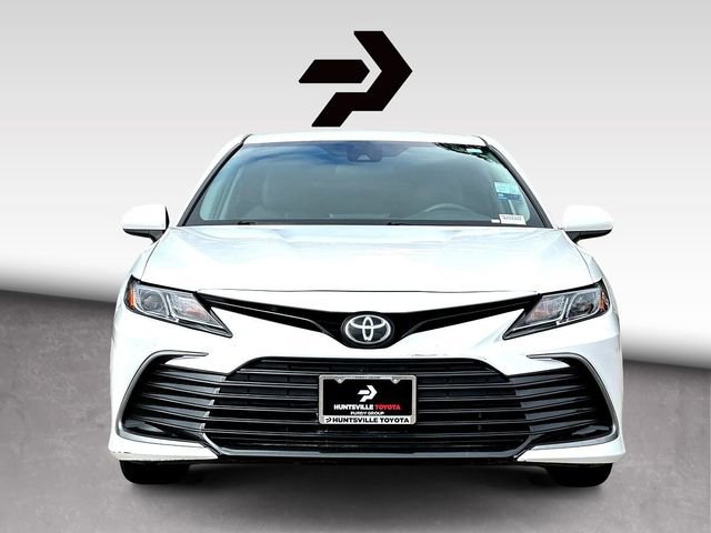 Used 2021 Toyota Camry LE FWD image 3