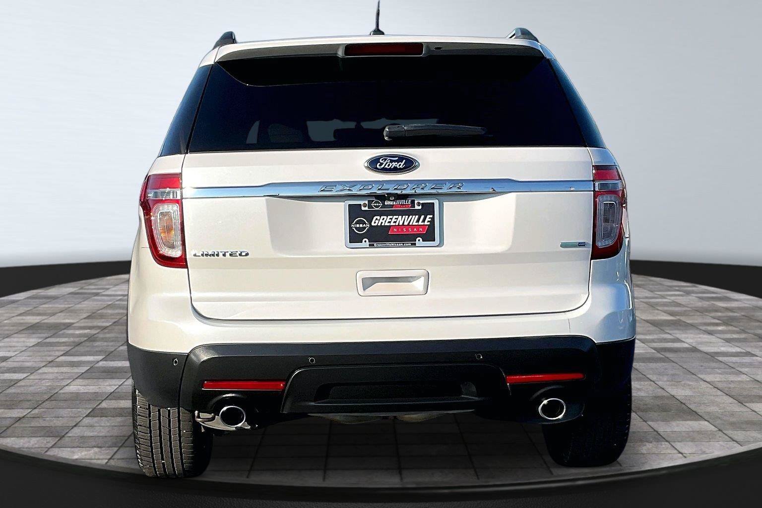 Used 2015 Ford Explorer Limited w/ Equipment Group 301A AWD/4WD image 5