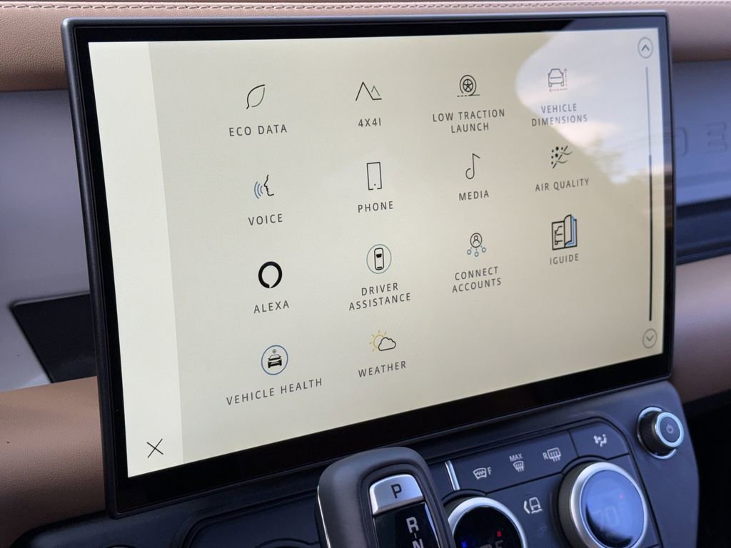 New 2026 Land Rover Defender 130 X-Dynamic SE image 23