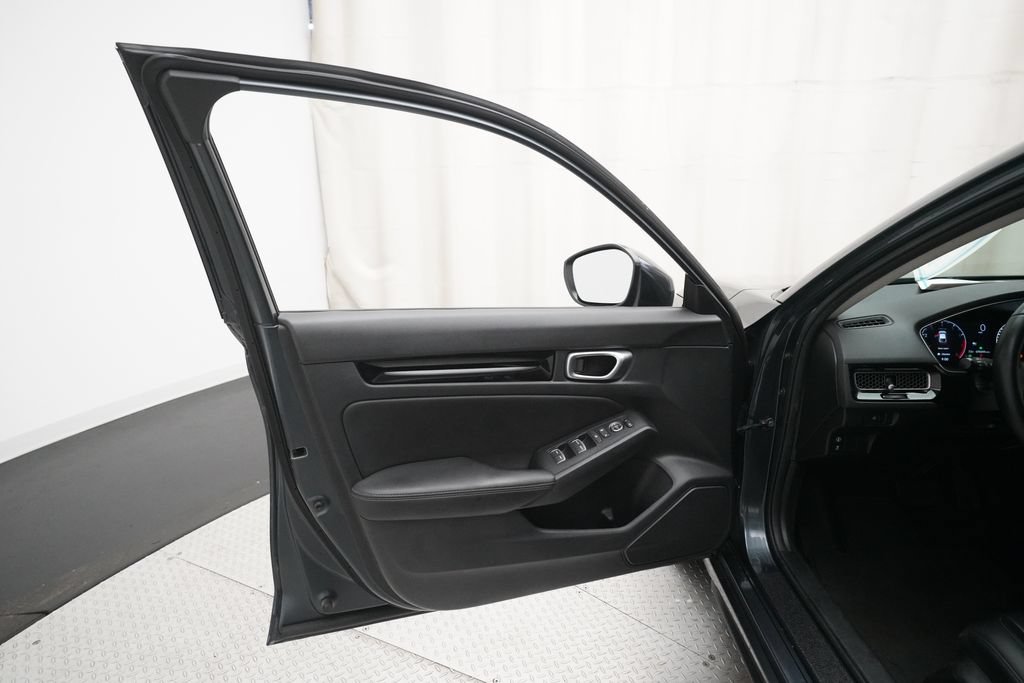 Used 2023 Honda Civic EX-L image 27