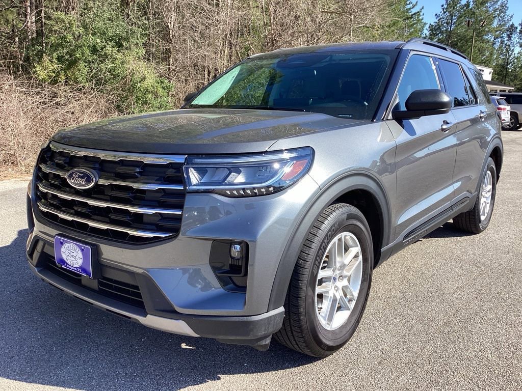 New 2026 Ford Explorer Active w/ Active Comfort Package image 3