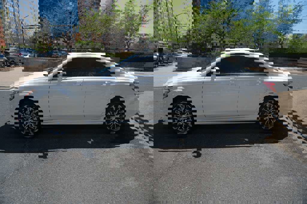 Used 2017 Mercedes-Benz CLS 550 w/ Premium 2 Package image 4