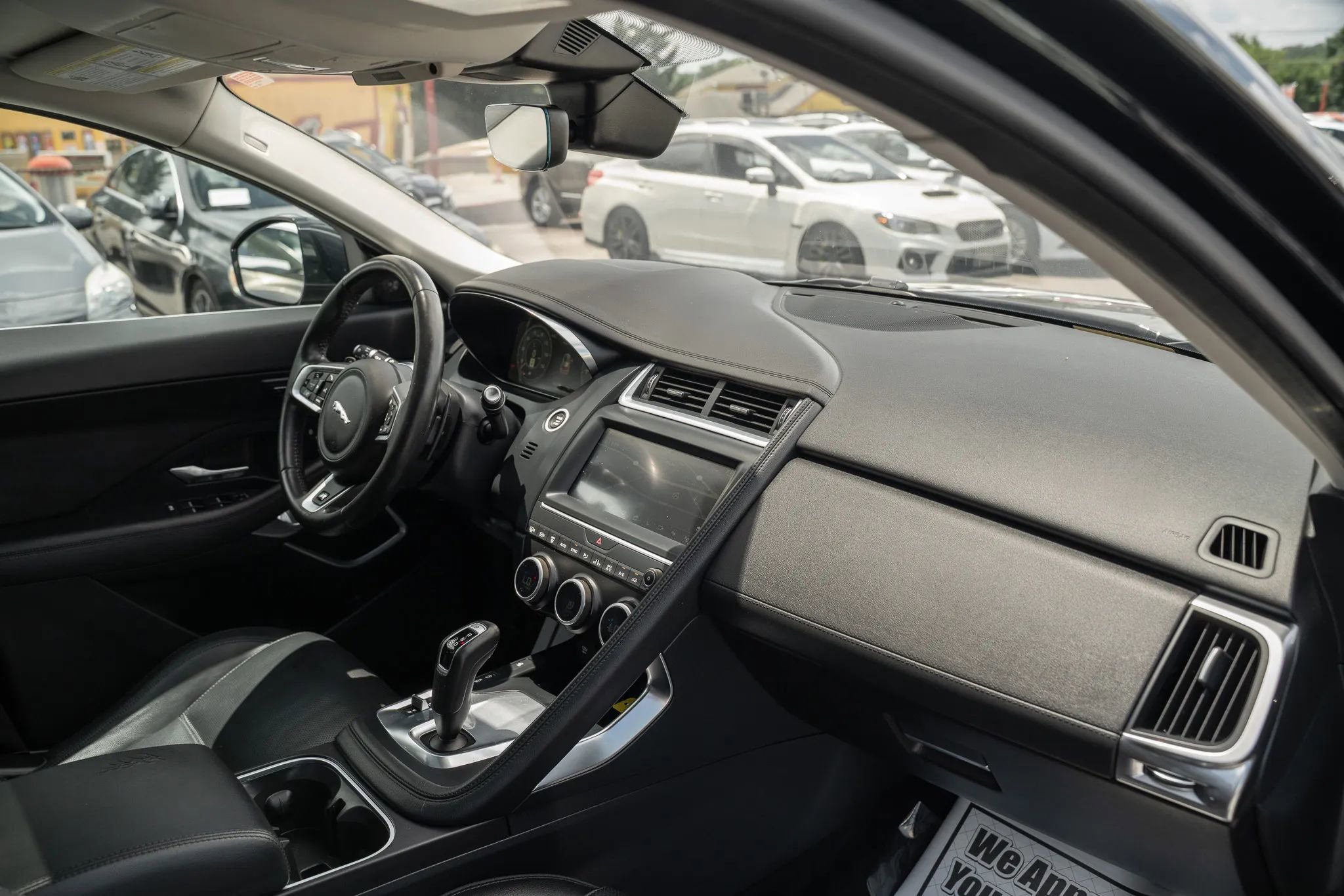 Used 2020 Jaguar E-PACE SE image 13