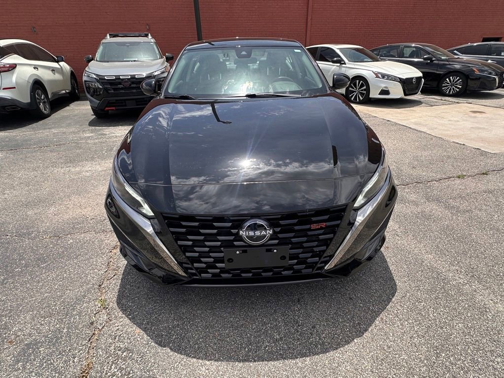 Certified 2025 Nissan Altima 2.5 SR w/ SR Premium Package FWD image 12