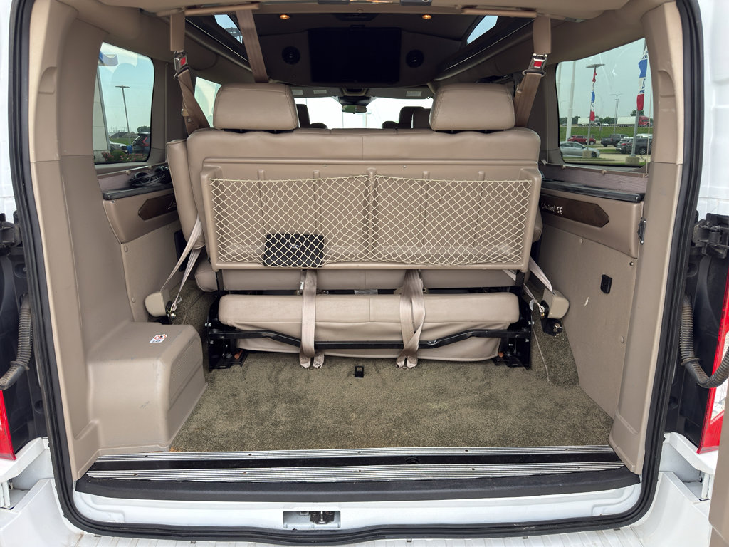Used 2017 Ford Transit 150 XLT RWD image 15