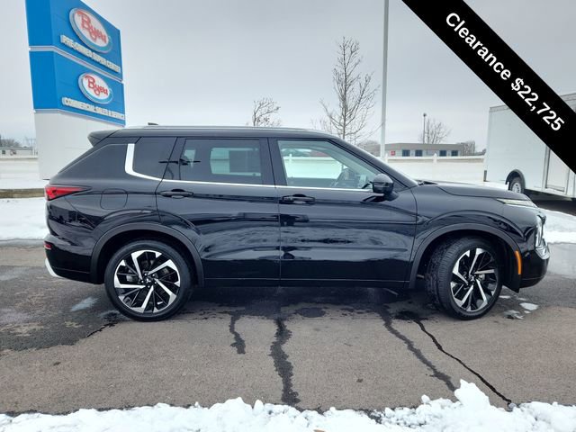 Used 2023 Mitsubishi Outlander SEL image 8