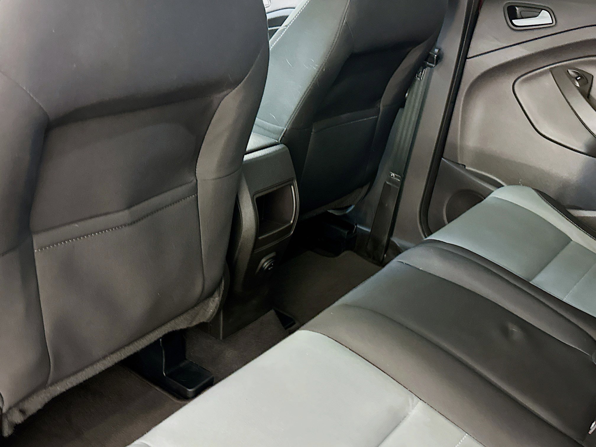 Used 2015 Ford Escape SE image 27