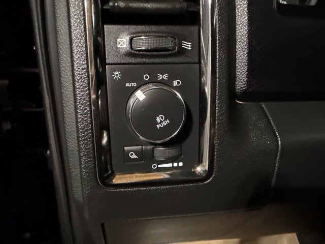 Used 2015 RAM 1500 Sport w/ Sport Premium Group AWD/4WD image 9