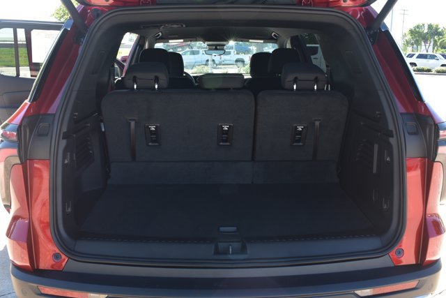 New 2027 Chevrolet Traverse LT w/ Driver Confidence Package FWD image 18