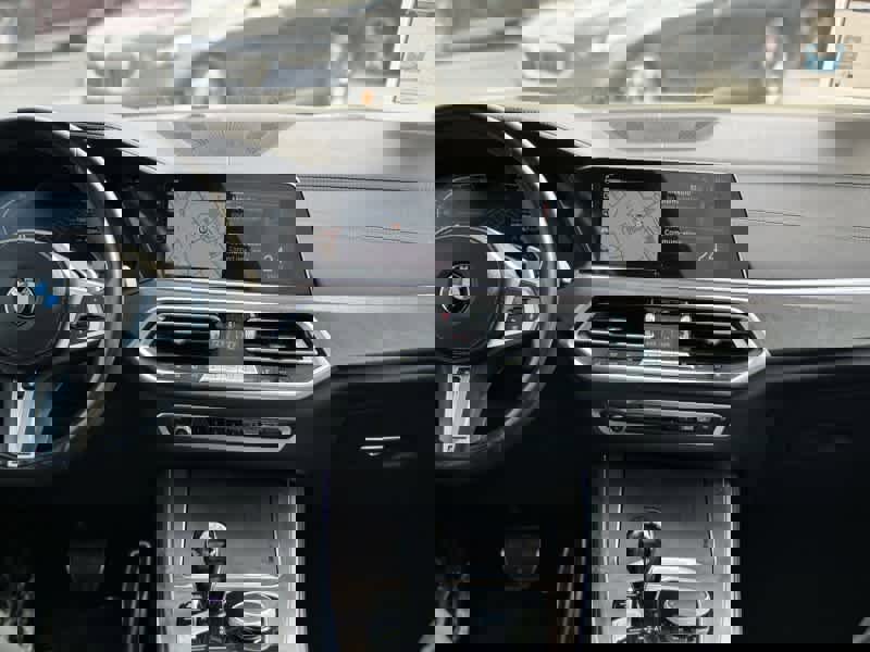 Used 2021 BMW X5 xDrive40i w/ M Sport Package image 27