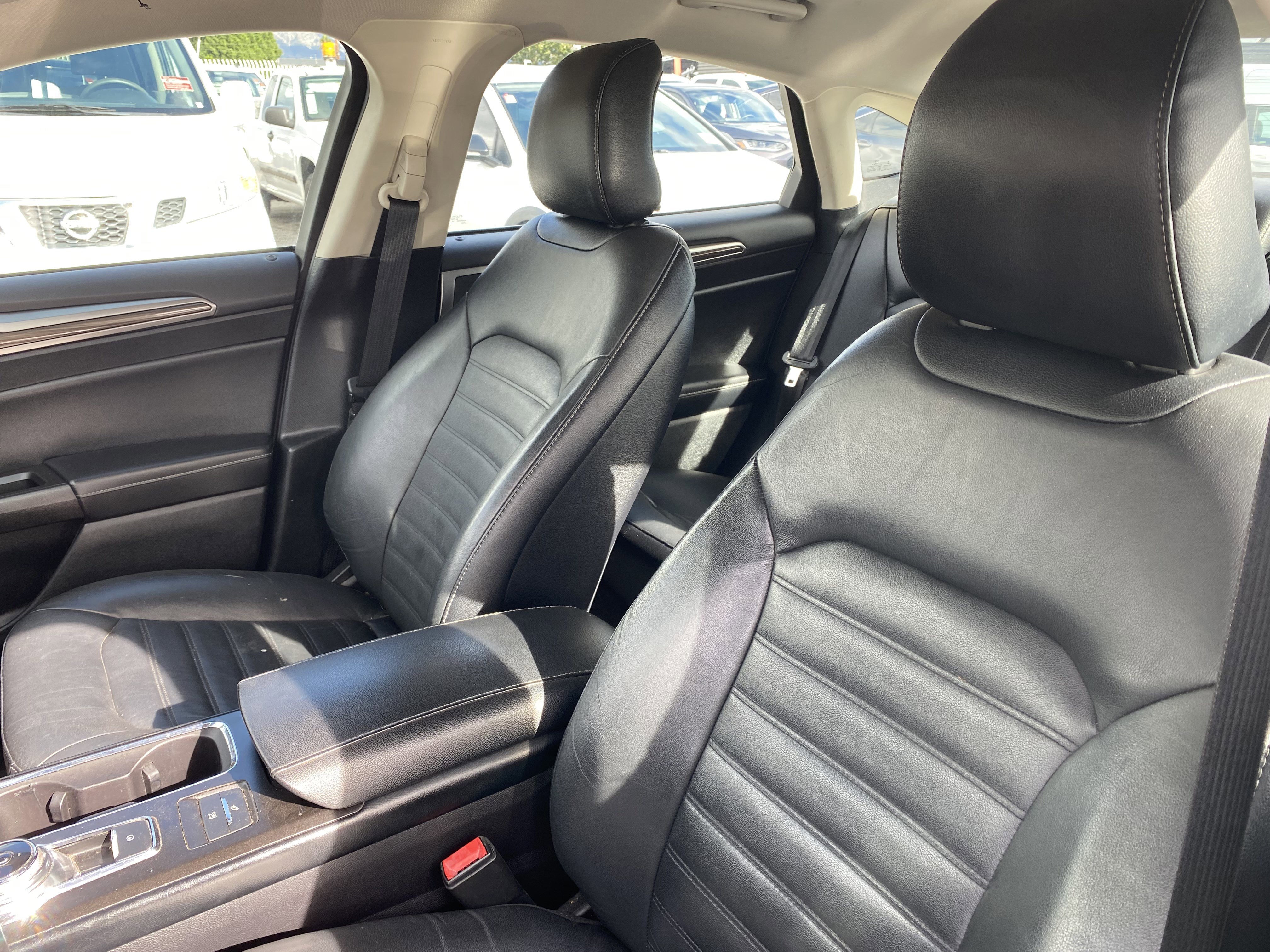 Used 2018 Ford Fusion SE w/ Equipment Group 602A image 17