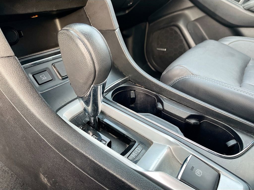 Used 2023 Subaru Ascent Limited w/ Technology Package image 17