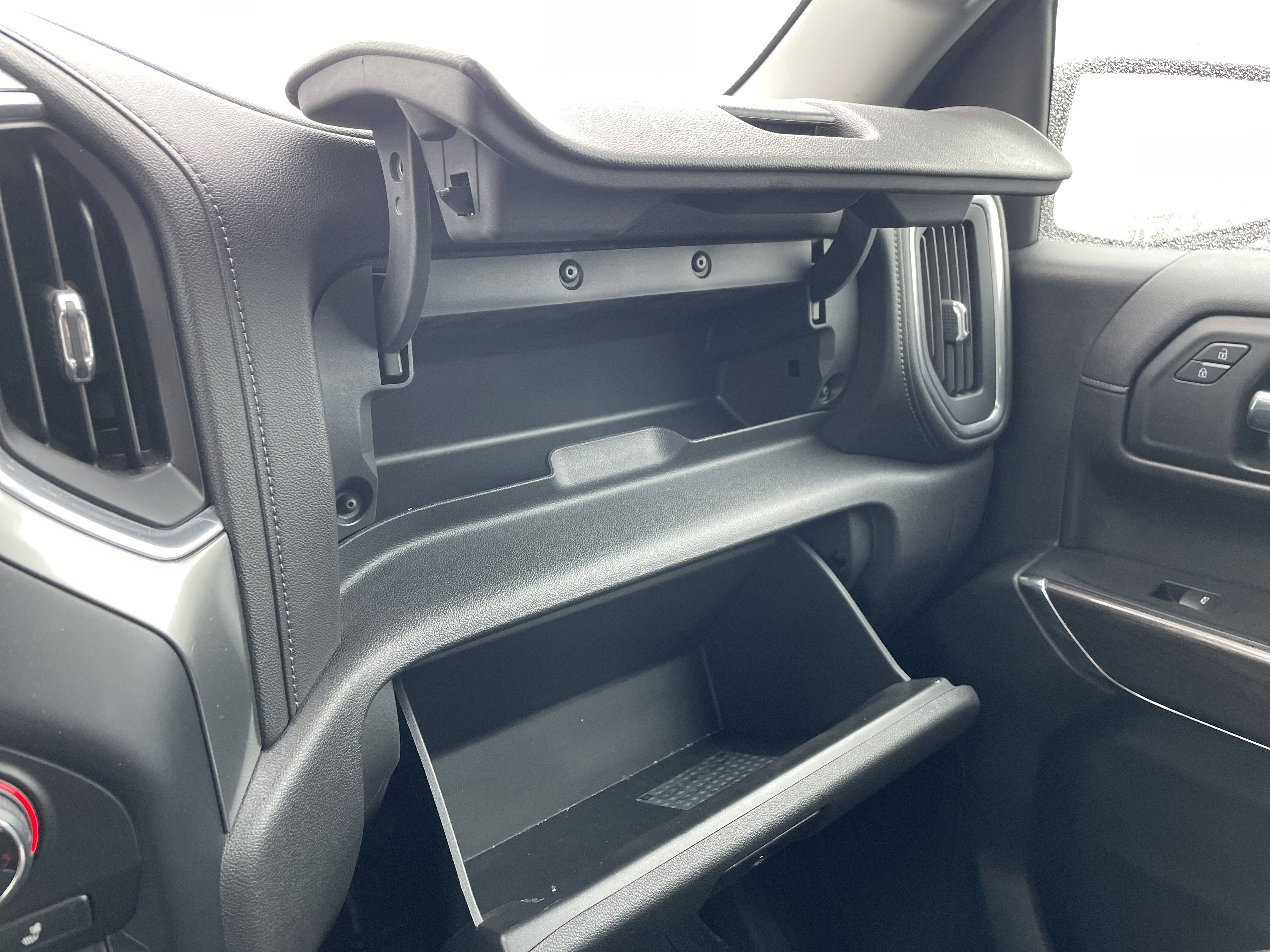 Used 2019 Chevrolet Silverado 1500 LTZ image 41
