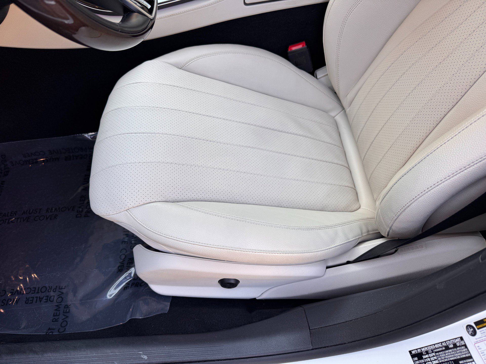 Used 2023 Mercedes-Benz E 350 4MATIC Sedan w/ Premium Package image 24