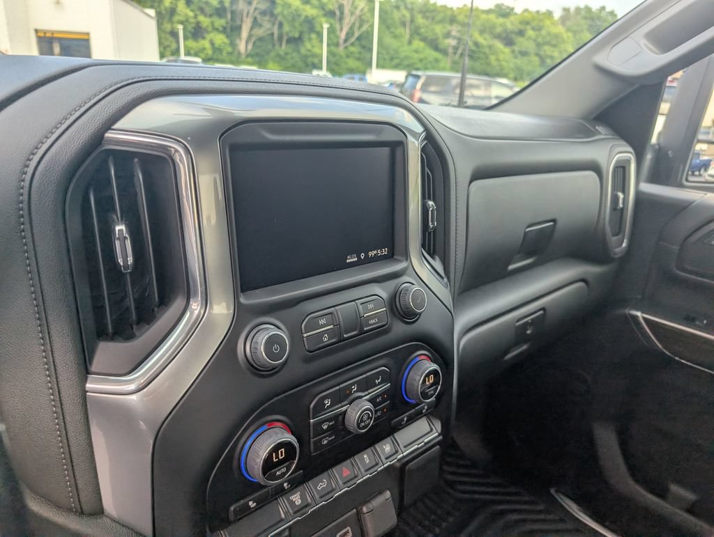 Used 2022 Chevrolet Silverado 3500 LT w/ Convenience Package AWD/4WD image 22
