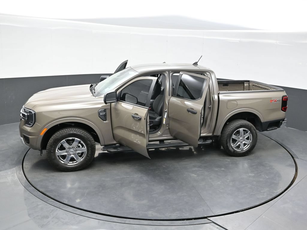 Used 2025 Ford Ranger XLT AWD/4WD image 45