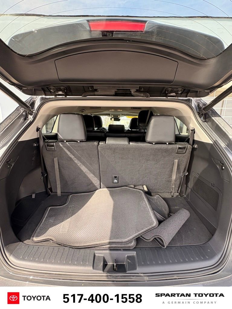 Used 2023 Toyota Highlander XLE image 15