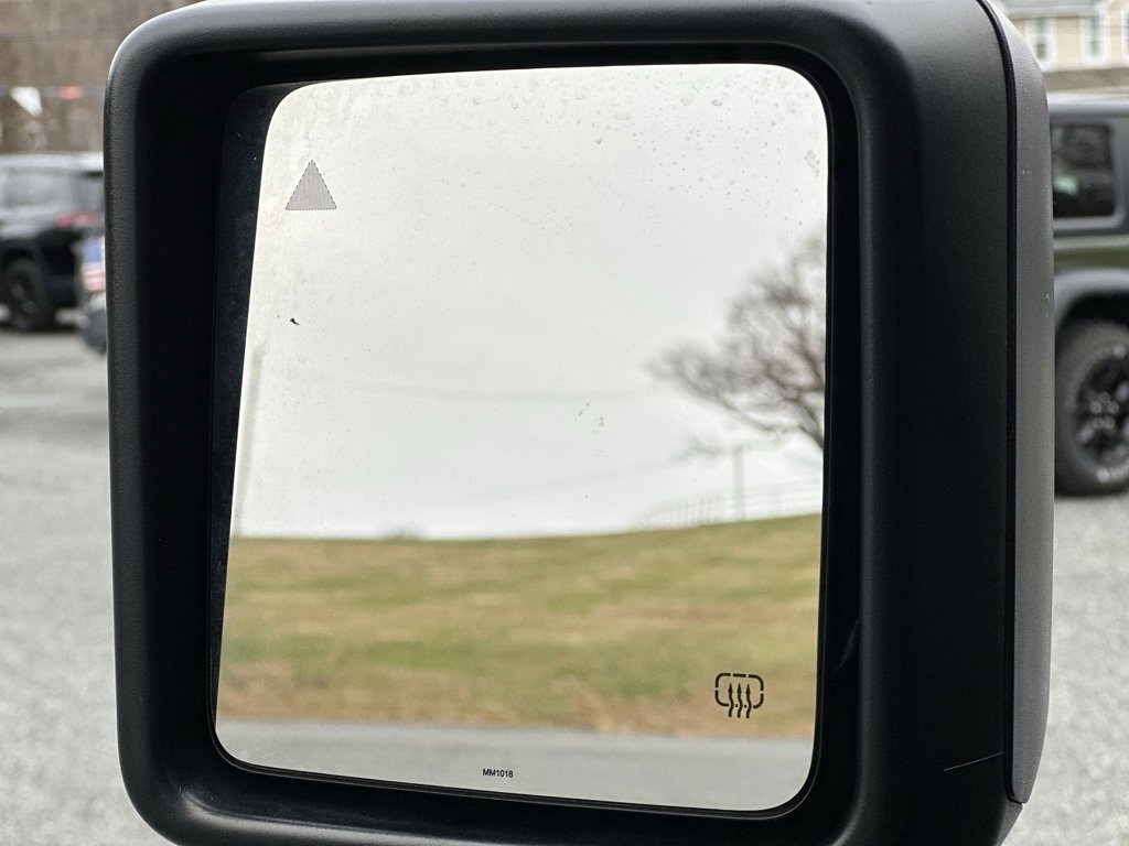 Used 2019 Jeep Wrangler Unlimited Sahara image 17