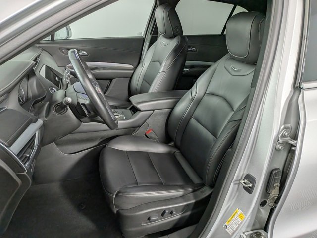 Used 2021 Cadillac XT4 Premium Luxury w/ Cold Weather Package image 18