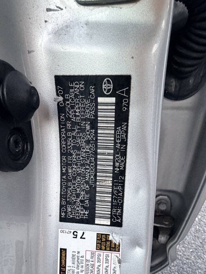 Used 2007 Toyota Prius w/ Pkg 2 FWD image 4