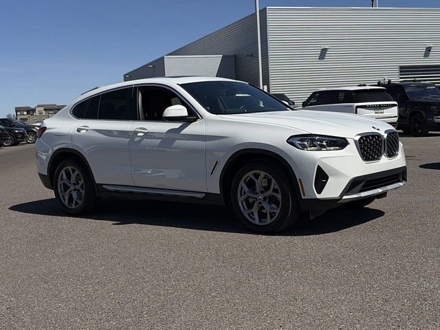 Used 2023 BMW X4 xDrive30i w/ Convenience Package image 4
