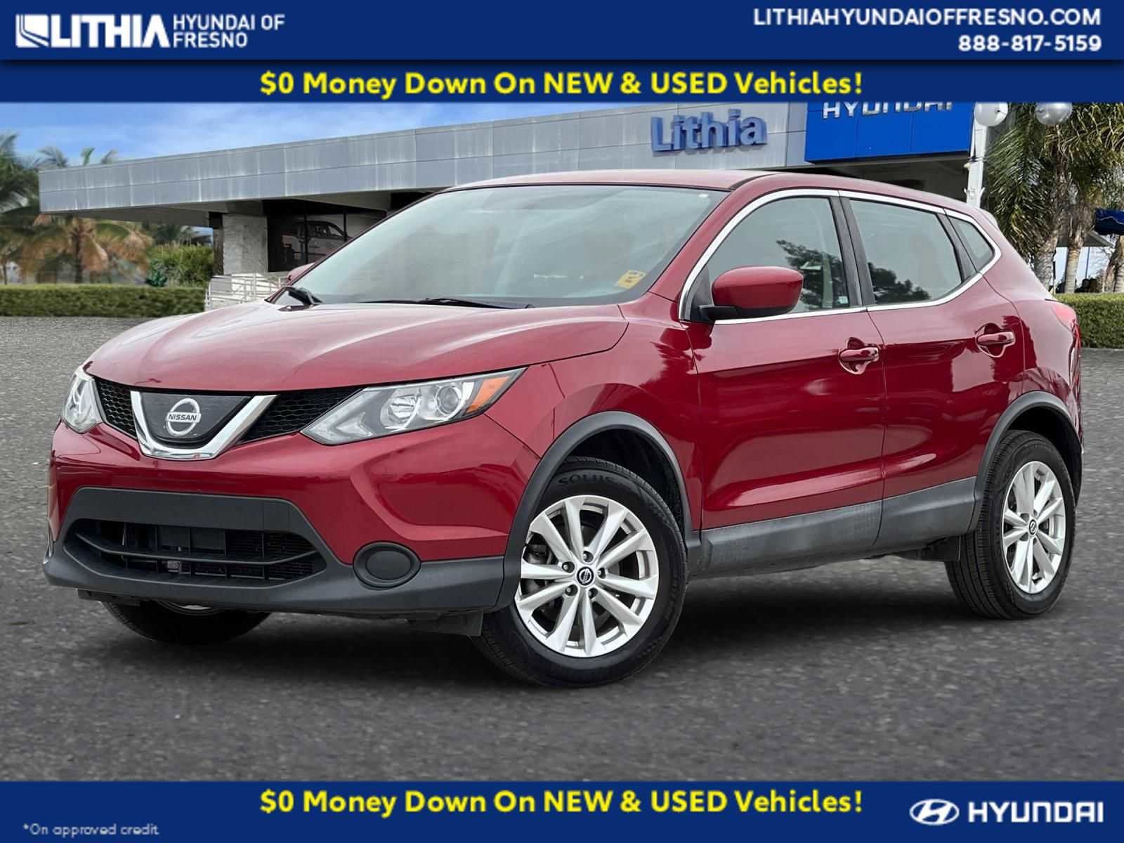 Used 2019 Nissan Rogue Sport S w/ Appearance Package FWD image 1