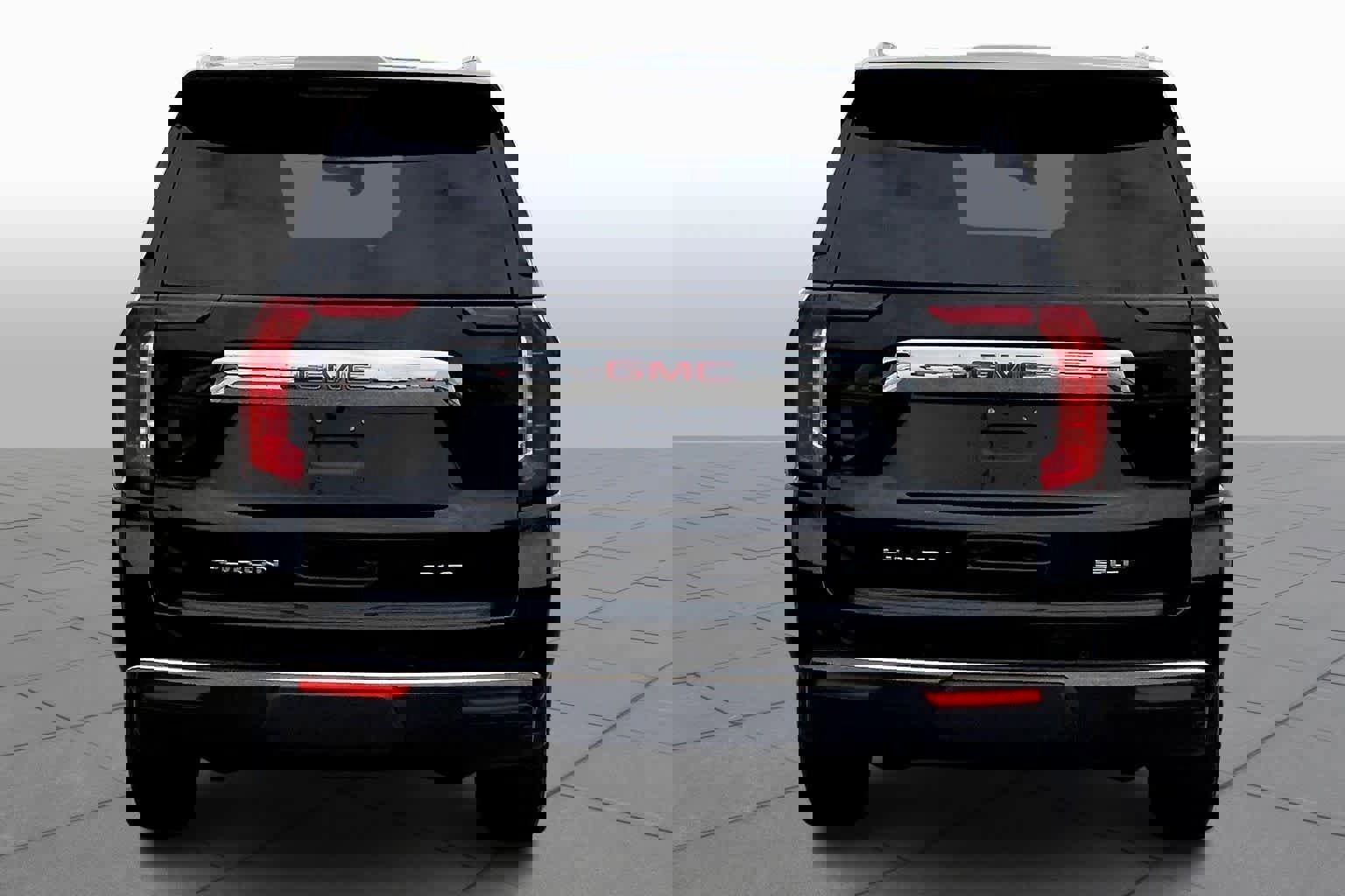 Used 2022 GMC Yukon SLT w/ SLT Luxury Package image 4