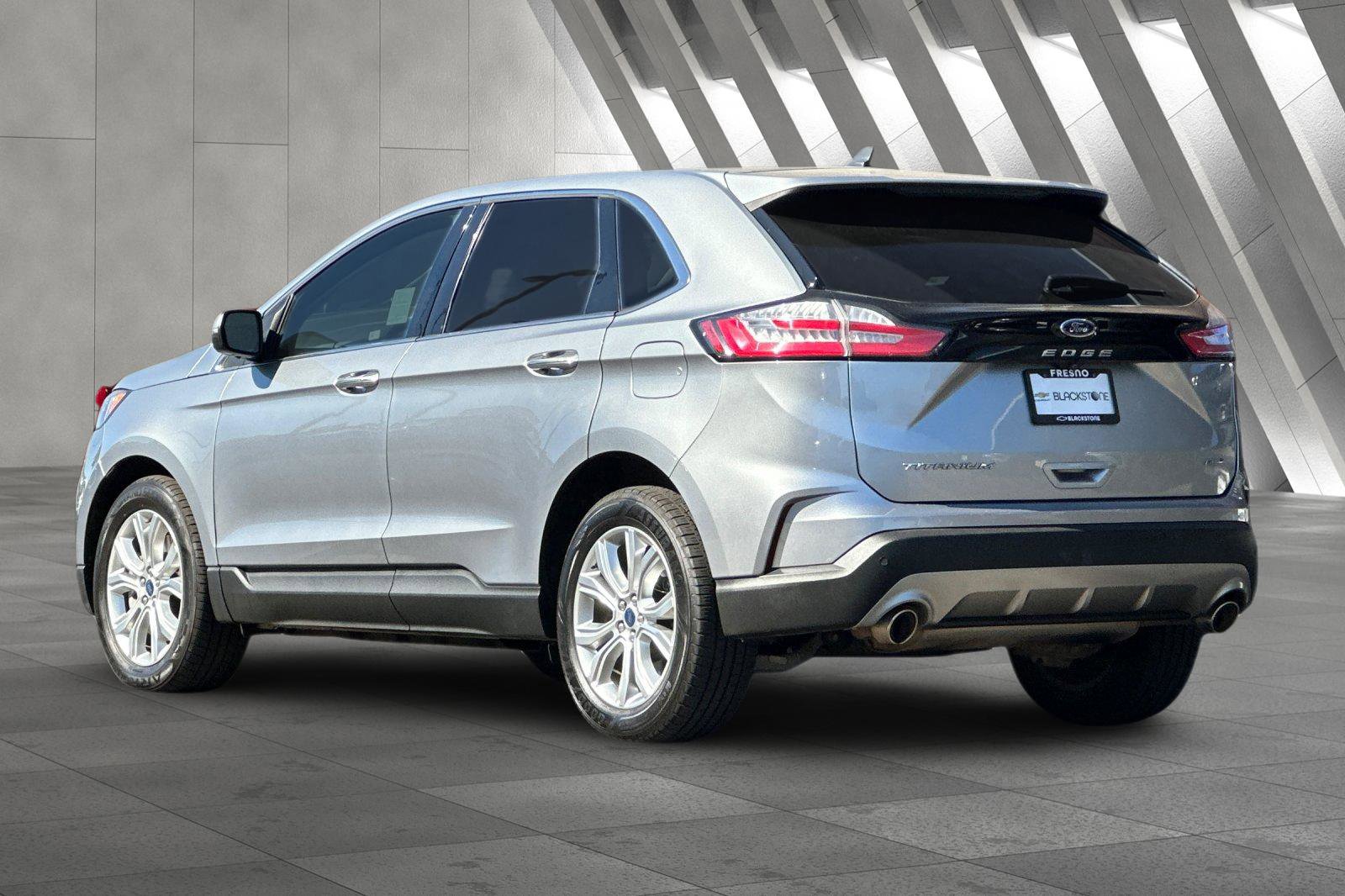 Used 2022 Ford Edge Titanium image 6