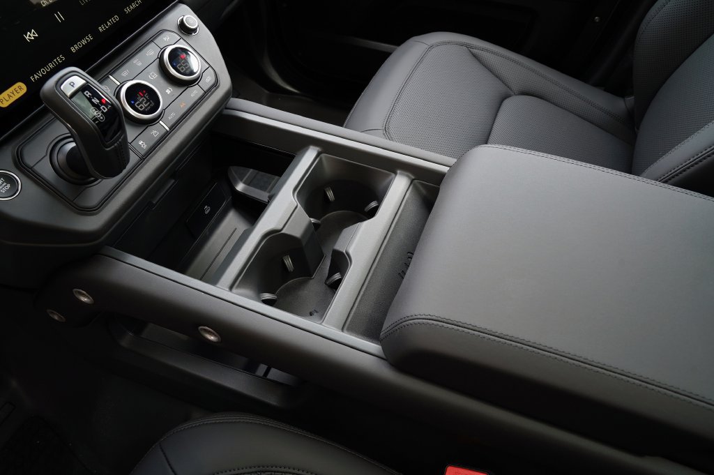 New 2026 Land Rover Defender 110 S AWD/4WD image 27