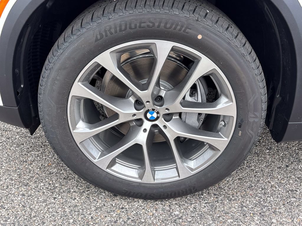 New 2026 BMW X5 M60i AWD/4WD image 8