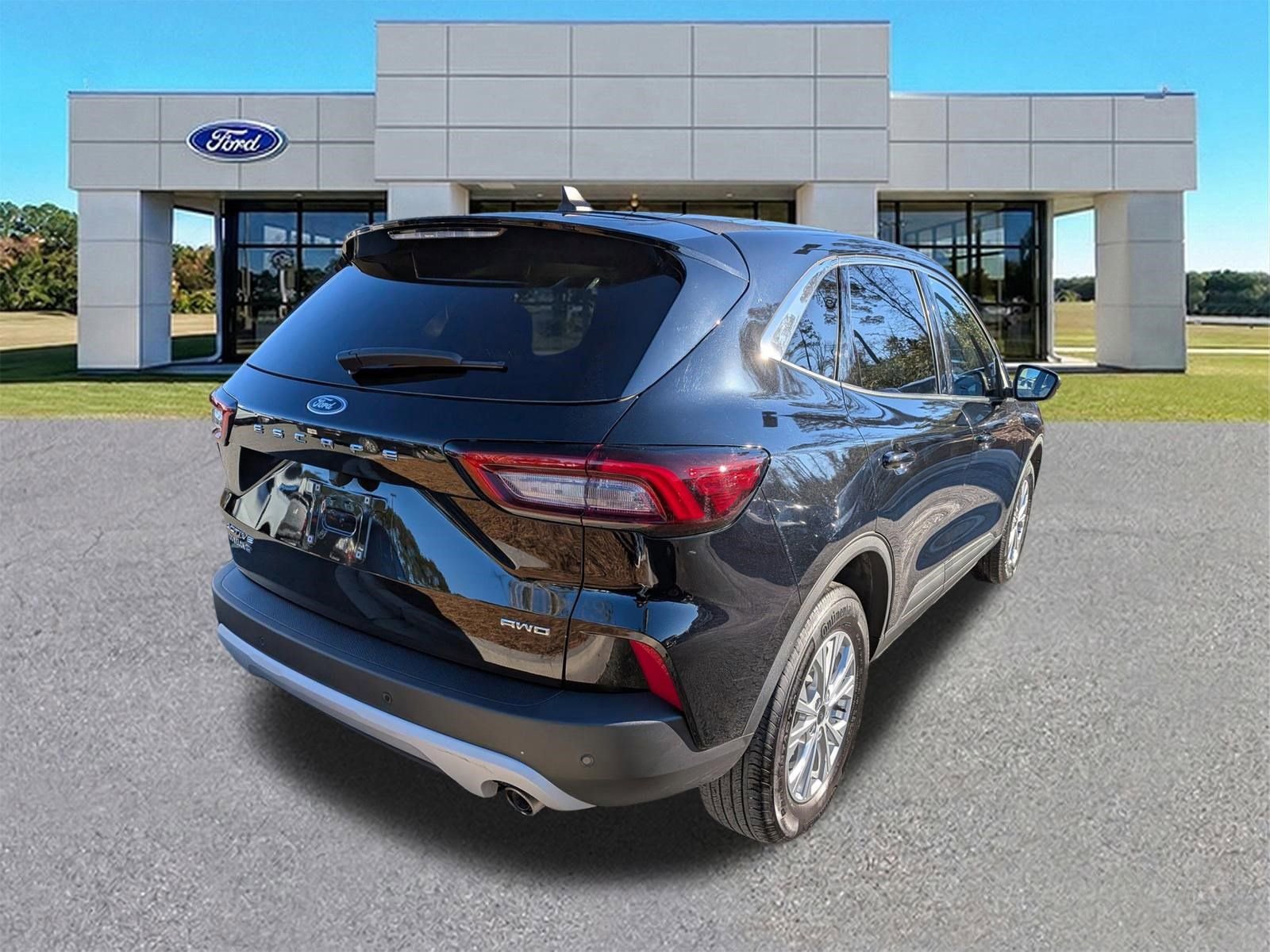 Certified 2023 Ford Escape Active w/ Tech Pack #2 image 4