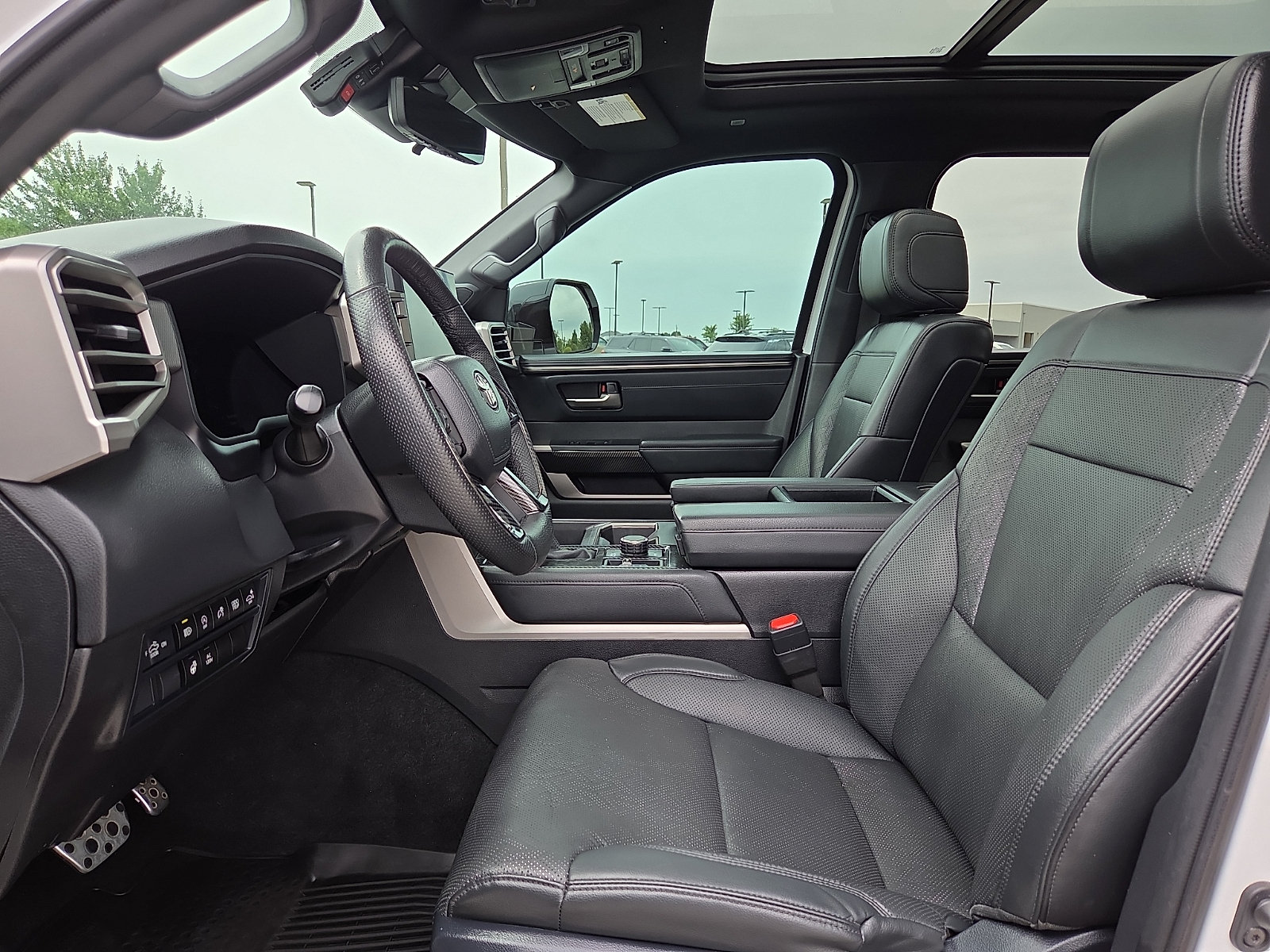 Used 2025 Toyota Tundra Limited w/ TRD Off-Road Package AWD/4WD image 15