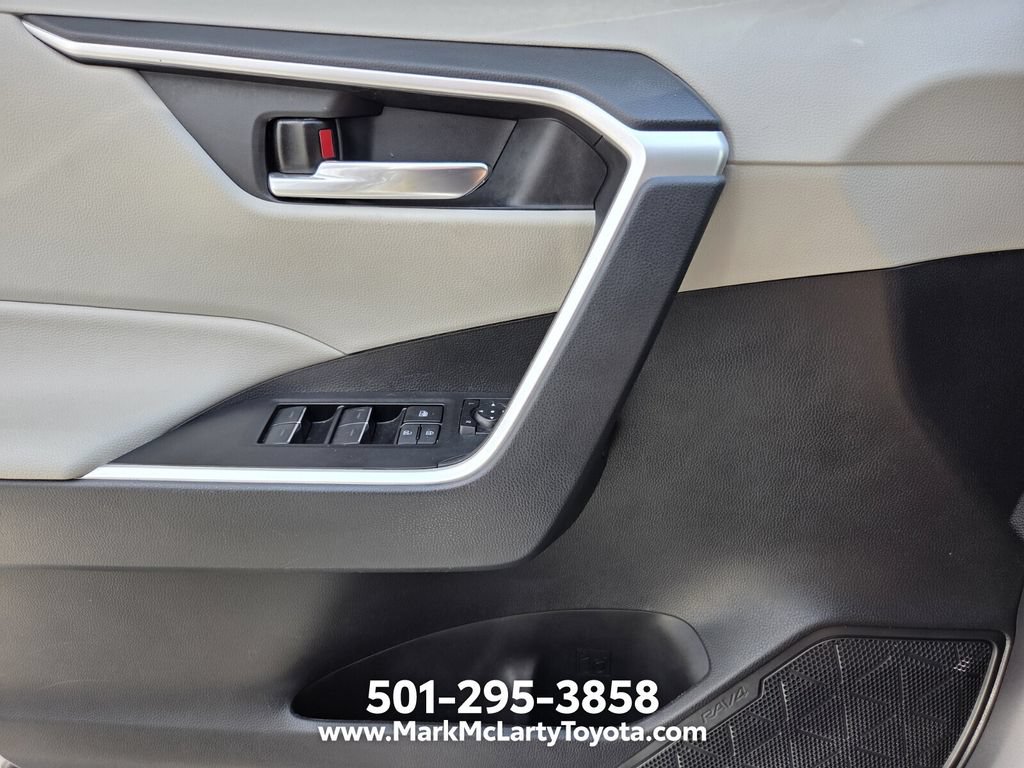 Used 2024 Toyota RAV4 XLE w/ Convenience Package FWD image 25