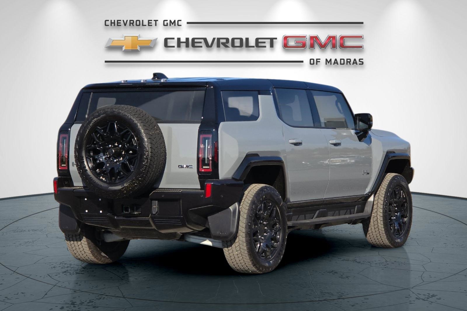 New 2026 GMC Hummer EV SUV w/ LPO, Sport Package image 3