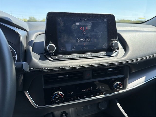 Used 2024 Nissan Rogue SV image 13