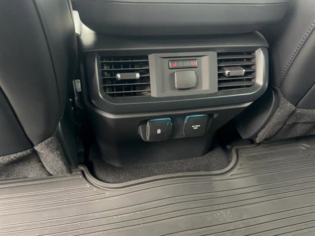 Used 2024 Ford F150 Raptor image 23