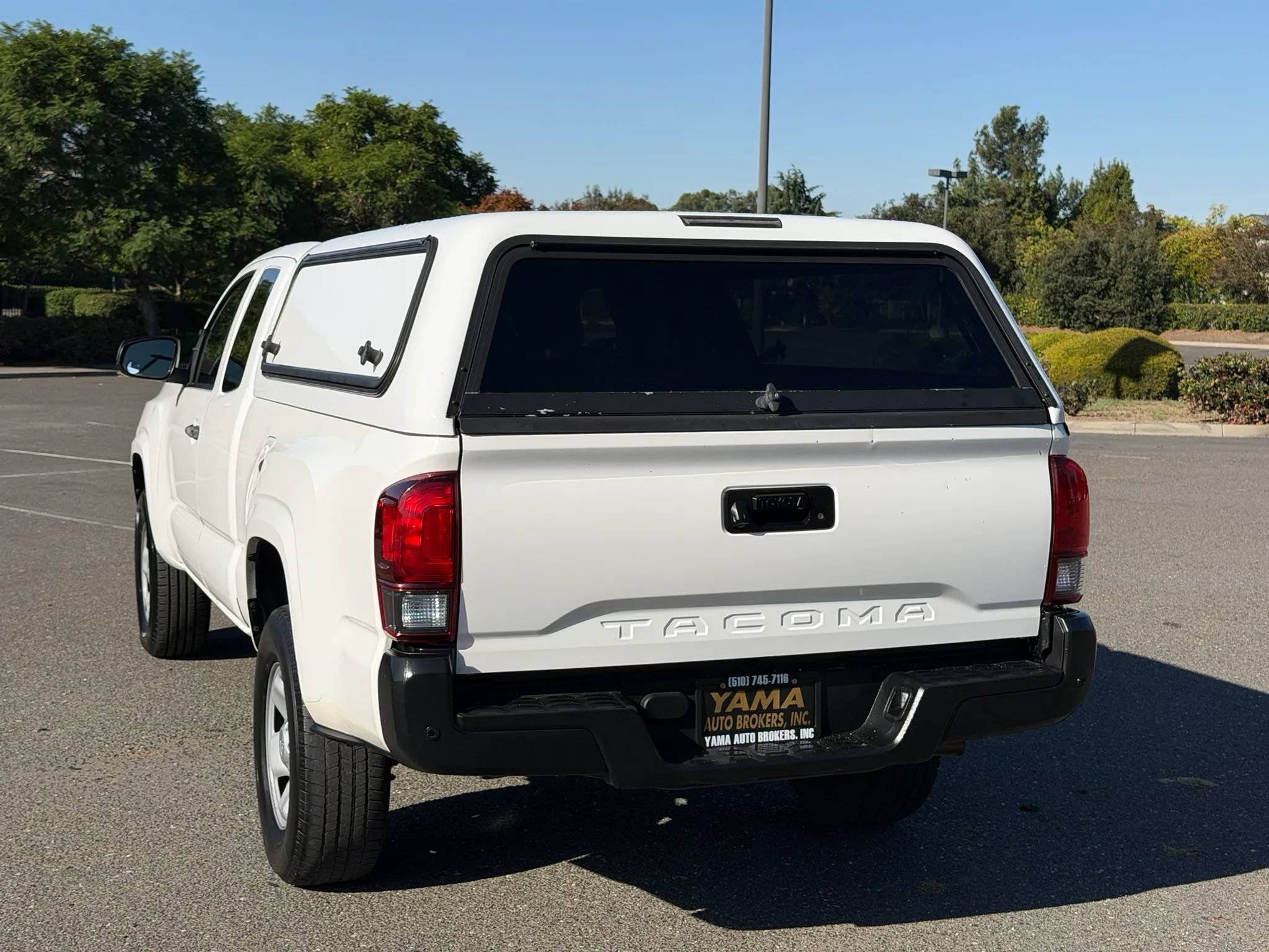 Used 2022 Toyota Tacoma SR RWD image 4