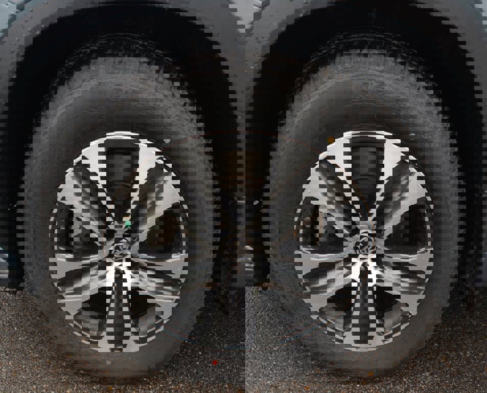 Used 2022 Toyota Highlander XLE image 26